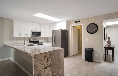 East Mesa House | Beautiful CLEAN Townhome in Mesa - w/Heated Pool and RV Parking available!