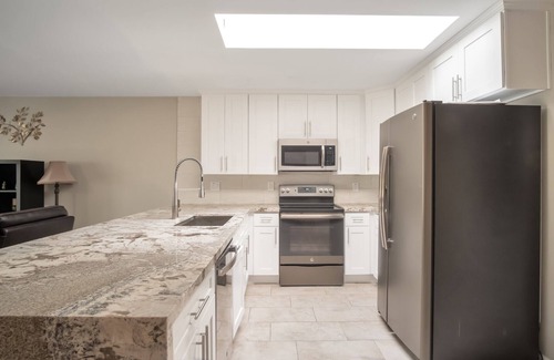 East Mesa House | Beautiful CLEAN Townhome in Mesa - w/Heated Pool and RV Parking available!