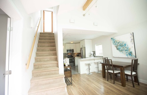 South Cambie House | Beautiful Coach House in Perfect Location