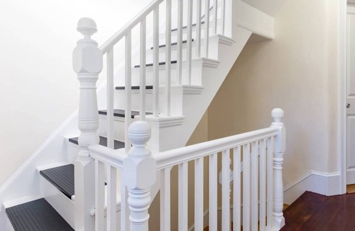 Ipswich House | Beautiful Colonial Home ,Close to train and Beach / Sleeps 10