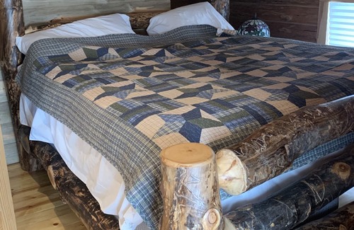 Sturgis Cabin | Beautiful comfy 2 bedroom cabin with hot tub
