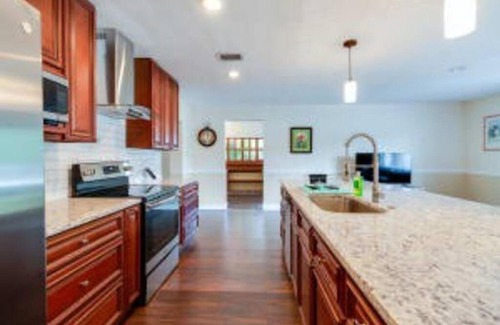 Bearss Plaza House | Beautiful Completed Remodeled Home Near Downtown