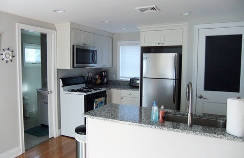 Milford House | Beautiful Completely Renovated 3 Bed 2 Bath Non-Smoking Home with Water Views