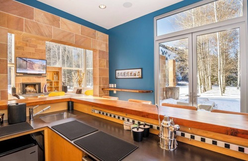 Hailey House | Beautiful Compound on the Bigwood River with Guest House Sleeps 20