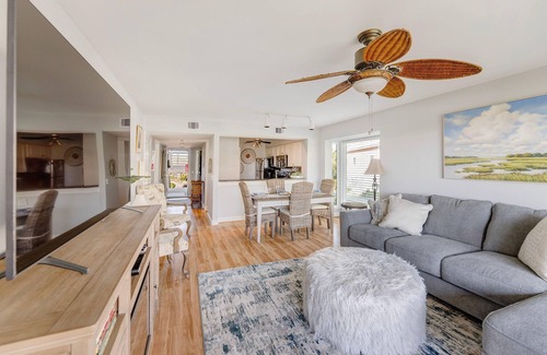 Oceanmarsh Subdivision Condo | Beautiful Condo with Ocean View and Pet Friendly