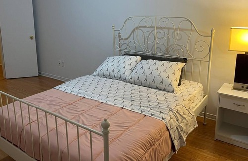 Plateau Condo | Beautiful Condo 10min from dtown Ottawa