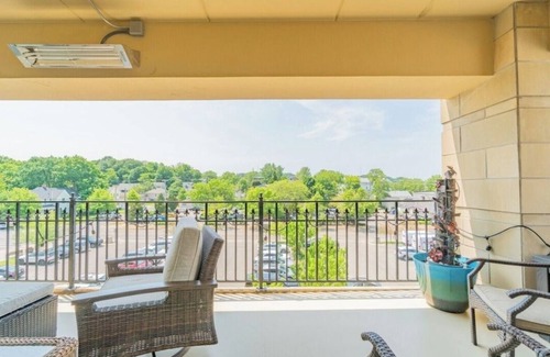 Grand Haven Condo | Beautiful Condo 1st Street Social District Water Views 3 Beds & Private Parking
