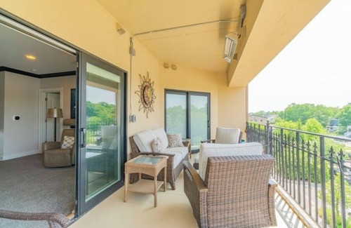 Grand Haven Condo | Beautiful Condo 1st Street Social District Water Views 3 Beds & Private Parking
