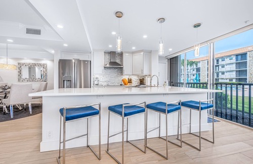 Moorings Condo | Beautiful condo 2bed/2bath million-dollar view, totally update, private entrance