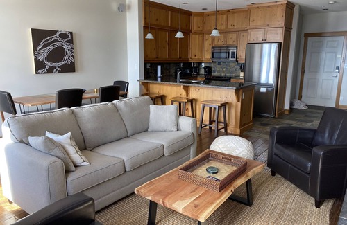 Big White Ski Resort Condo | Beautiful condo close to ski lift and village