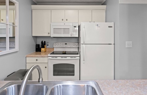 Briarcliffe Acres Condo | Beautiful condo in a private community + FREE DAILY ACTIVITIES!
