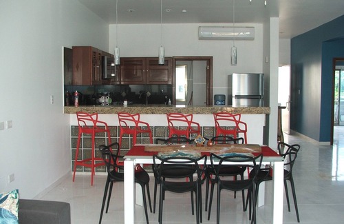 Puerto Morelos Condo | Beautiful condo on the beach with pool