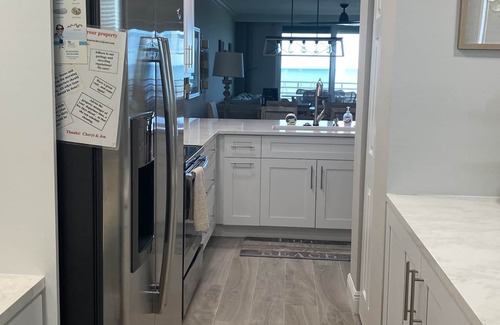 Marco Island Condo | Beautiful condo steps from the beach