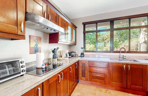 El Ocotal Apartment | Beautiful condo w/breathtaking ocean & mountain views and shared pool