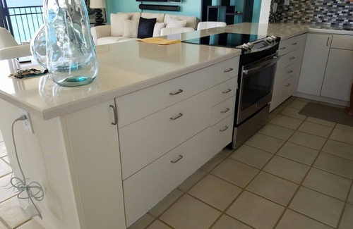 Makaha Condo | Beautiful condo with amazing view, huge wrap around balcony and designer decor!