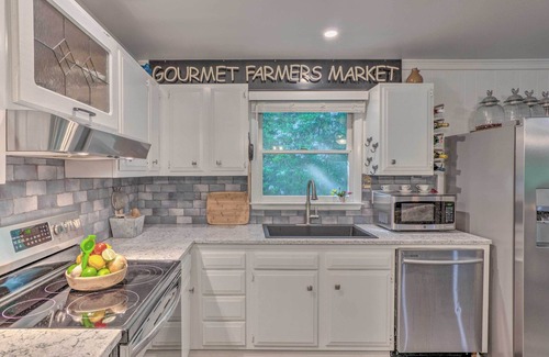 Brevard House | Beautiful Connestee Falls Home w/Porch in Brevard
