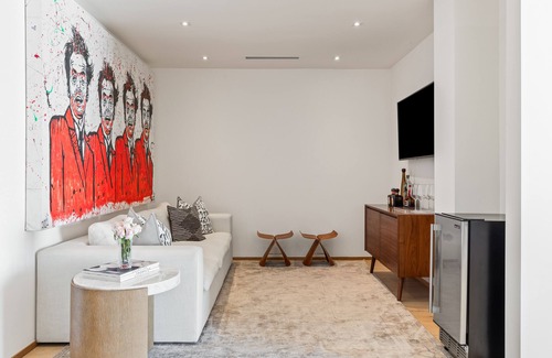 Eastern Malibu Villa | Beautiful, Contemporary Beach House In Malibu