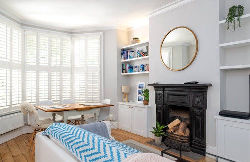 Balham Apartment | Beautiful & Cosy 1-Bedroom Apartment in Clapham