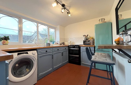 Stratton Cottage | Beautiful Cotswolds cottage with private garden