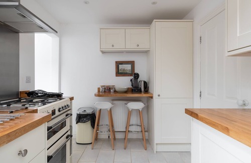 Milton Keynes House | Beautiful cottage style 3-bed, Free Parking, Wi-Fi