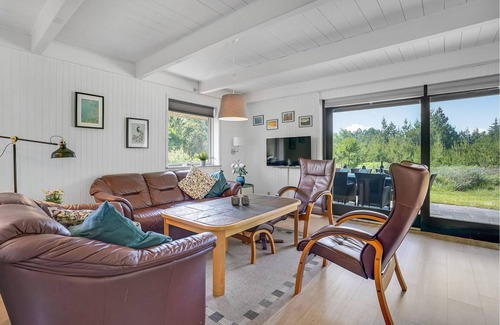 Havneby House | Beautiful cottage with room for 10 people and 1 child under four years.