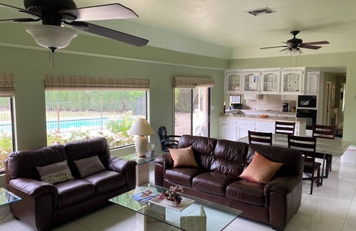 Bakersfield House | Beautiful Country Club Pool Home, Fenced Yard, Pets and children Welcome!