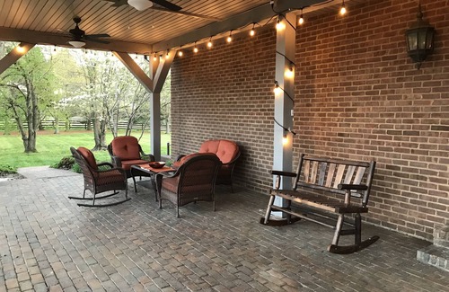 Richmond Apartment | Beautiful Country Estate Basement Apartment