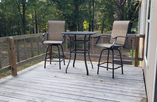 Eustace House | Beautiful country setting!nNearby historic east tx towns, Lakes and State Park.
