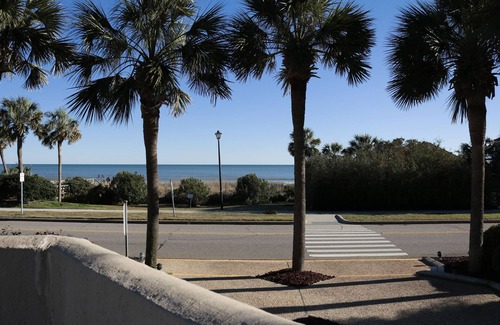 Myrtle Beach Condo | Beautiful Couples getaway! 1BR, 1BA. Coastal decor, and upgrades.