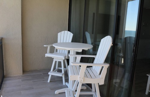 Myrtle Beach Condo | Beautiful Couples getaway! 1BR, 1BA. Coastal decor, and upgrades.