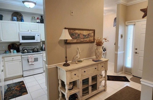Biggar Condo | Beautiful, cozy 2BR, first-floor condo in Legends Golf & Country Club Ft. Myers