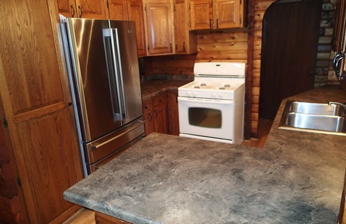 Town of Wausau Cabin | Beautiful, Cozy and Secluded Log Home -A Wausau Favorite! Now w/High Speed WiFi