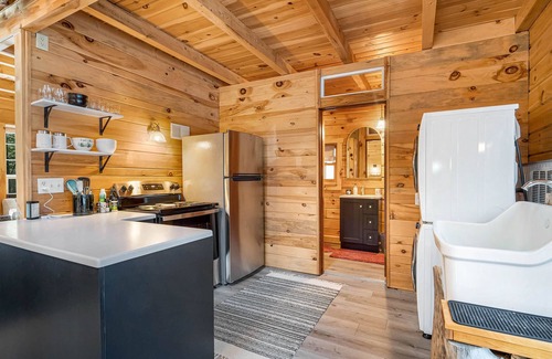 Crivitz Cabin | Beautiful, cozy, cabin-10 min from Crivitz!