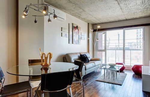 Griffintown Condo | Beautiful Cozy & Luxurious. All-Included. Modern Design. Premium Services.