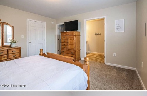 Leitchfield House | Beautiful, cozy small 2 bed 1 bath house, convenantly in town