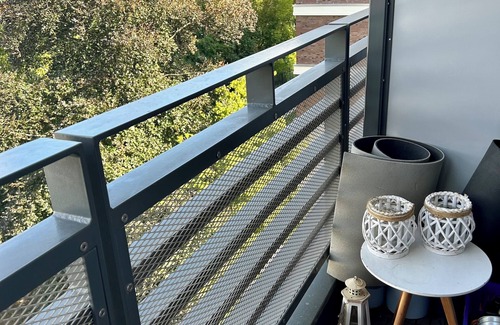 Neukoelln Apartment | Beautiful Cozy studio in the heart of NeukolnnWith a balcony