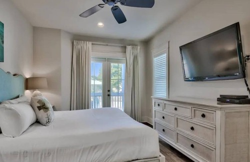 Crystal Shores House | Beautiful Crystal Home Steps to the Beach, Pool
