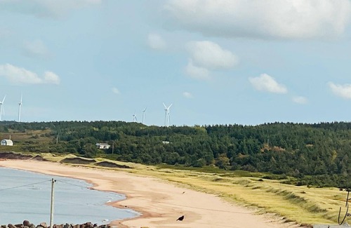 Selkirk House | Beautiful custom designed beach house, sleeps 9.