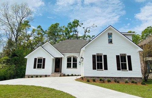 Fairhope House | Beautiful custom home near downtown!