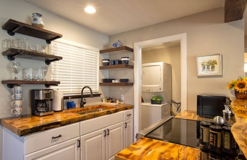 Flagstaff Apartment | Beautiful Dale Den, Downtown Flagstaff