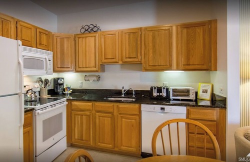 Jeffersonville Resort | Beautiful Deluxe 2 Bedroom Condo in Smugglers Notch Resort