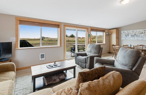 Ocean Park House | Beautiful & dog-friendly beachfront home w/private hot tub, firepit, & free WiFi