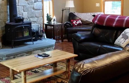 Conway House | Beautiful Dog-Friendly Conway Chalet! 🐶⛷️🏖️☀️❄️🍁