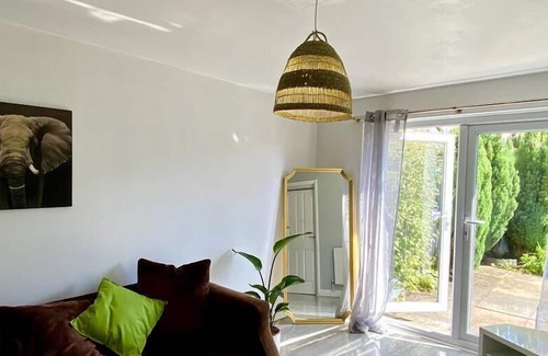 Cheetham Hill House | Beautiful Double Bedroom near Manchester Centre