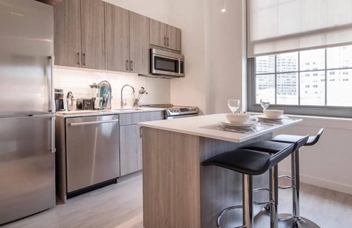 Chinatown Apartment | Beautiful Downtown Studio | Travel Nurse Friendly | by GLS