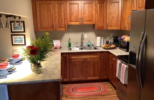 Historic Kailua Village Condo | Beautiful Downtown Kailua-Kona Hawaii 75-5719 Alii Dr 107
