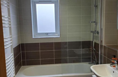 Openshaw Apartment | Beautiful & elegant 2 Bed Room House