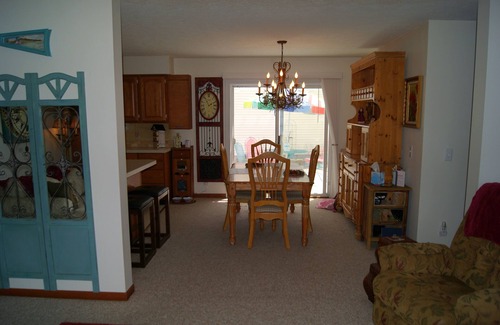 Gaylord House | Beautiful Fall Location!