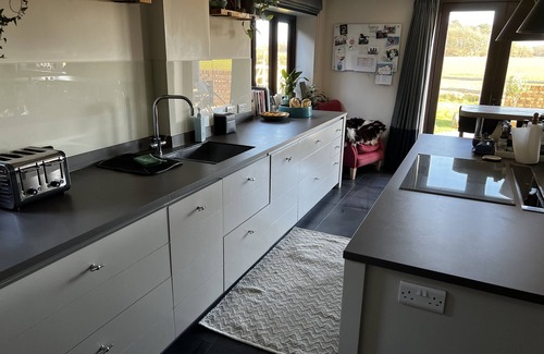 Chichester House | Beautiful Family Home with pool in West Wittering