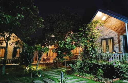 Cat Hai House | Beautiful Family Bungalow with swimming pool 5 mins to the beach.